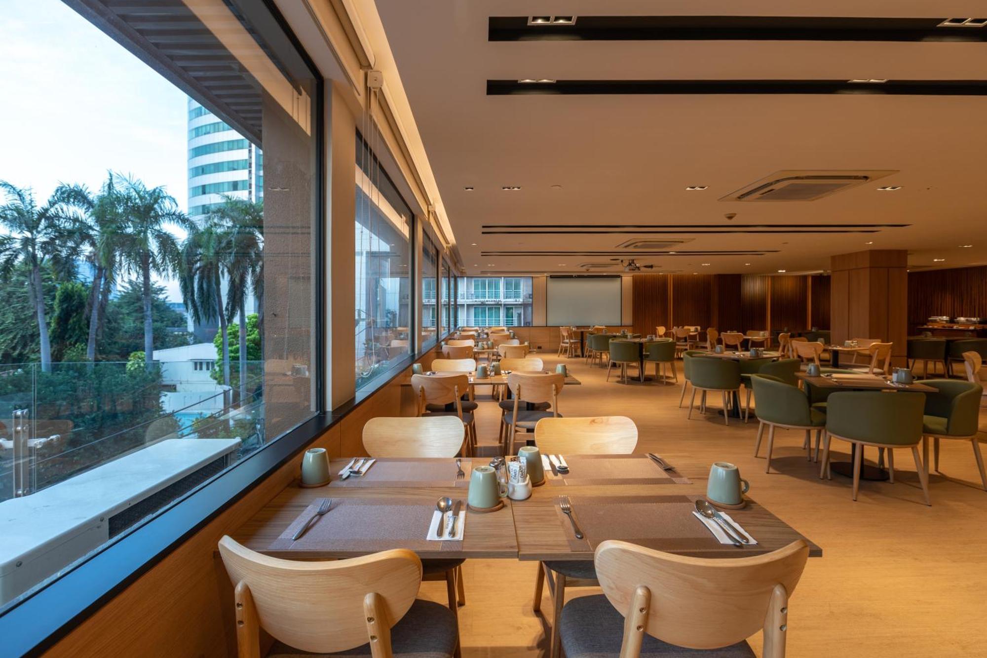 Golden Tulip Mandison Suites Bangkok Exteriér fotografie