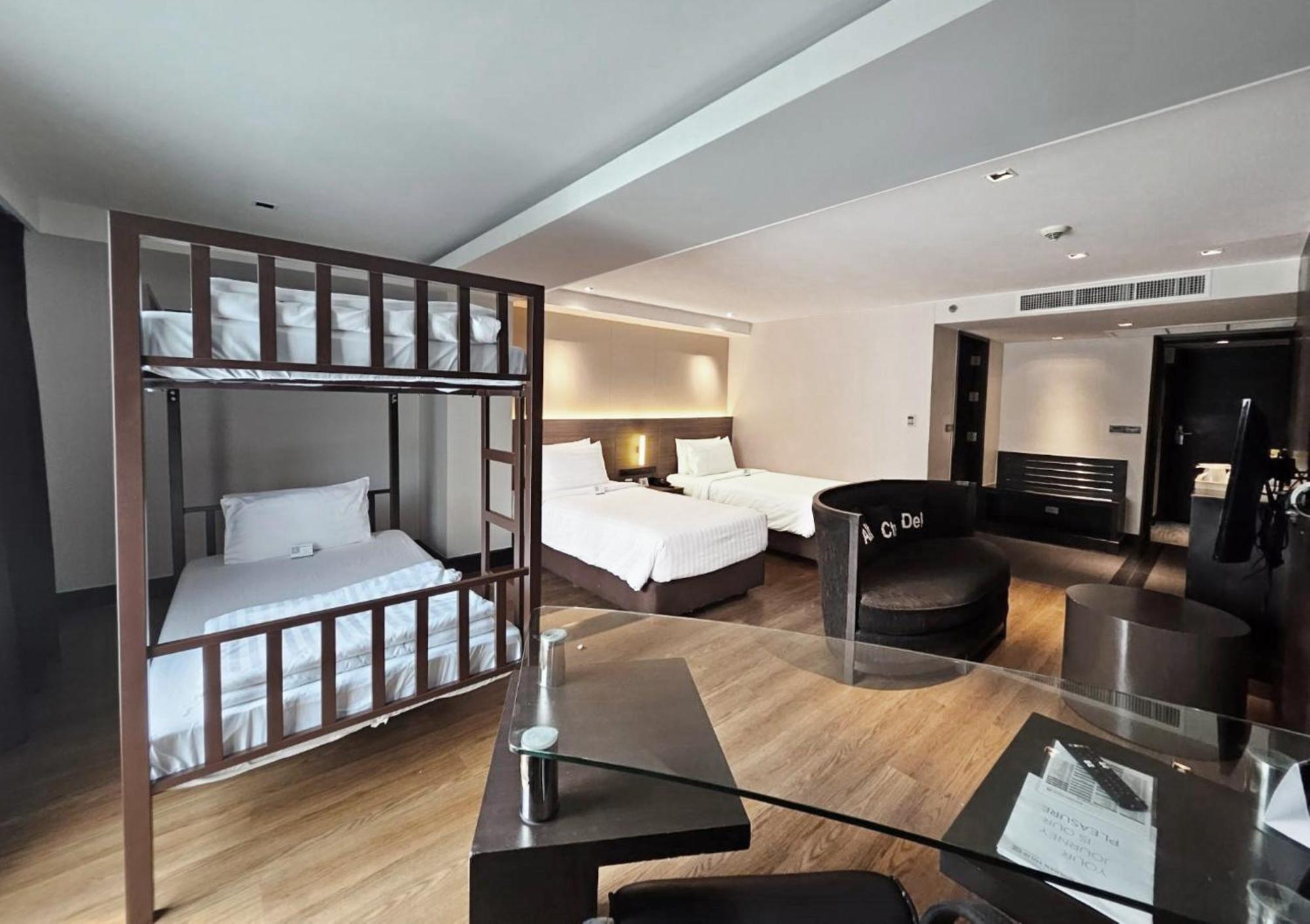 Golden Tulip Mandison Suites Bangkok Exteriér fotografie